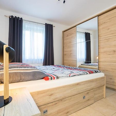 Apartments Sara Milohnici 外观 照片