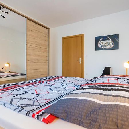 Apartments Sara Milohnici 外观 照片