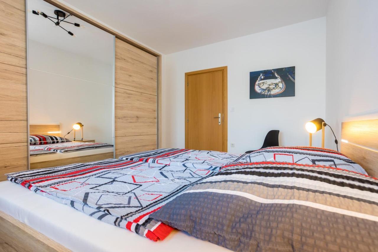 Apartments Sara Milohnici 外观 照片