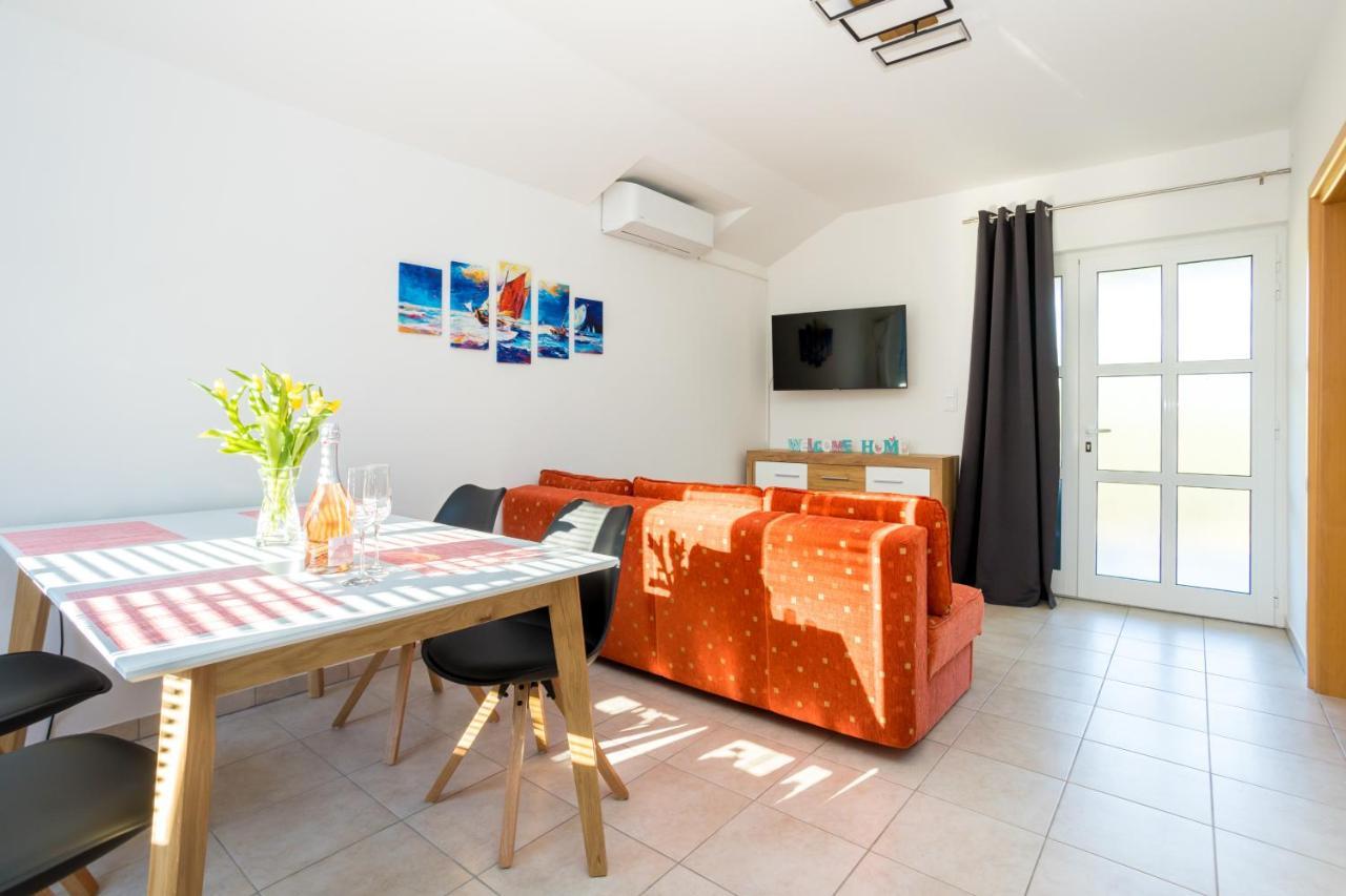 Apartments Sara Milohnici 外观 照片